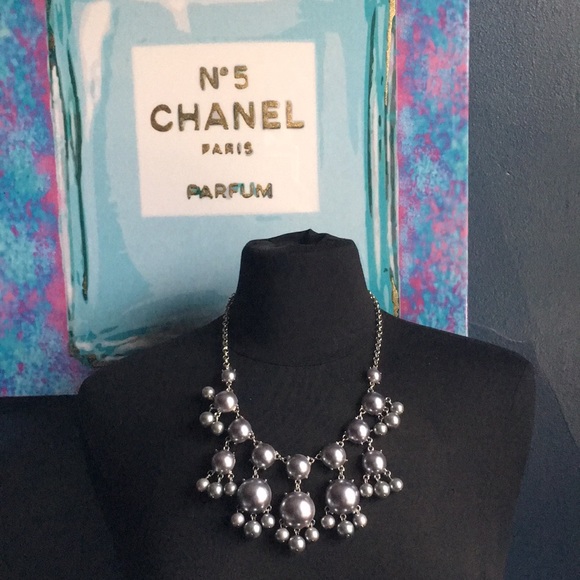 Faux Pearl Cluster Necklace - Picture 2 of 2